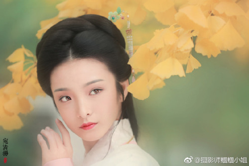 ziseviolet:yansanniang:@摄影师蝈蝈小姐Traditional Chinese Hanfu.