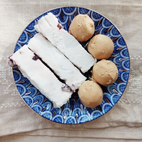 Russian sweet treats! Pastila with dried cranberry (somewhat similar to marshmallow, but not quite) and pomadka (sort of like fudge).