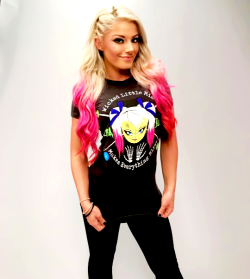 Alexa Bliss : Babe Spotlight : Halloween and Cosplay...