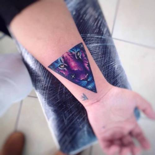 By Adrian Bascur, done at NVMEN, Viña del Mar.... geometric shape;tiger;small;feline;animal;triangle;contemporary;adrianbascur;facebook;wrist;twitter