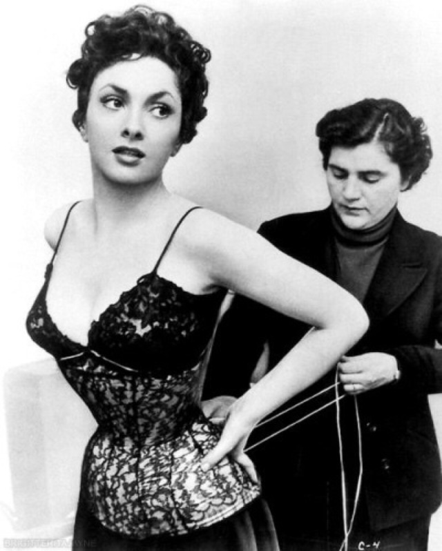 Looking At This Photo Of Actress Gina Lollobrig