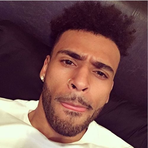 vibewitvon:He fine bruhhh 