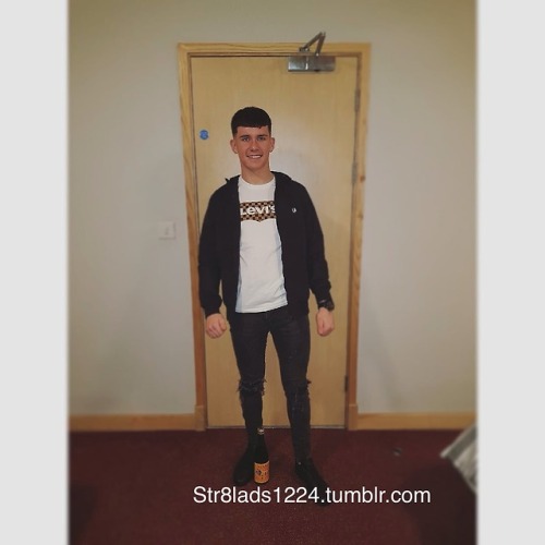 str8lads1224:Kyle 19 Belfast  message me for more pics and...