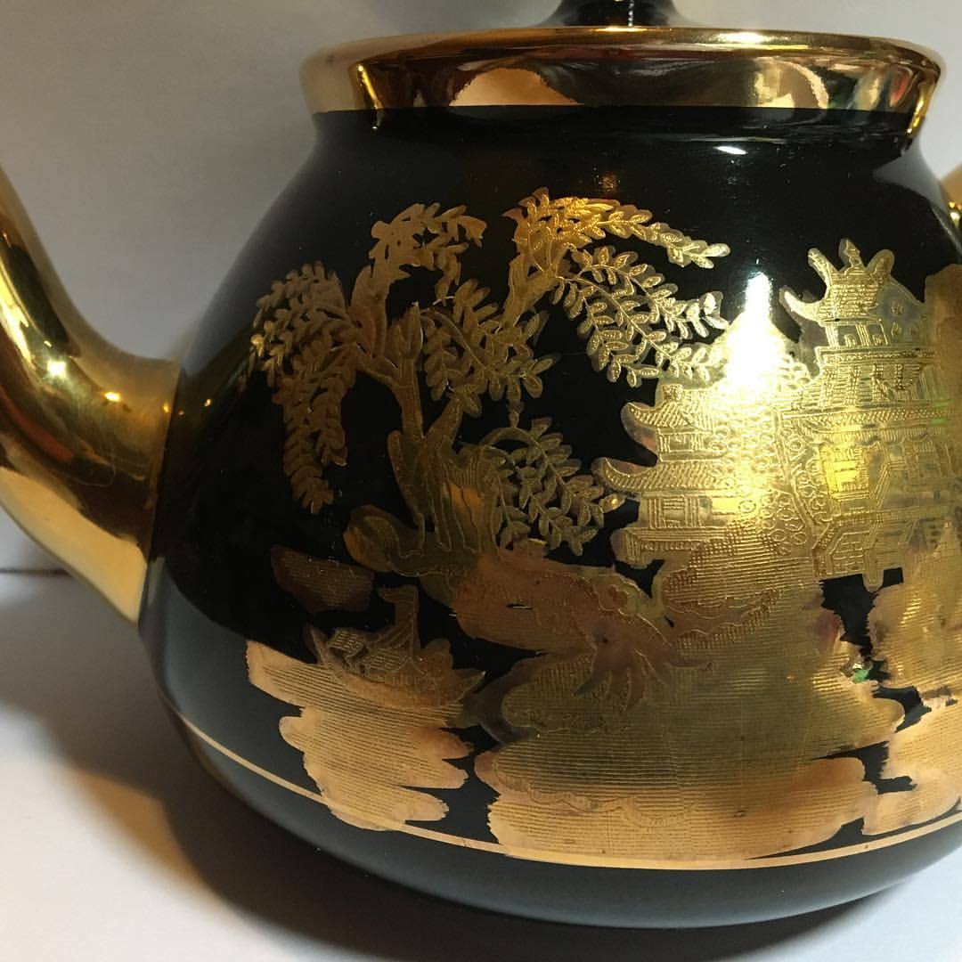 5 Sisters Unique Boutique — Beautiful vintage Gibson teapot, purchase at...