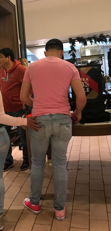 subwayseries:That ass so phat I wanted to fall face first into...