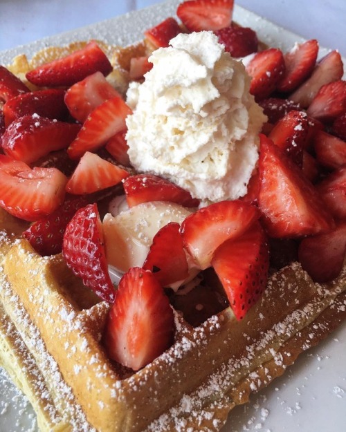 food waffles breakfast strawberries