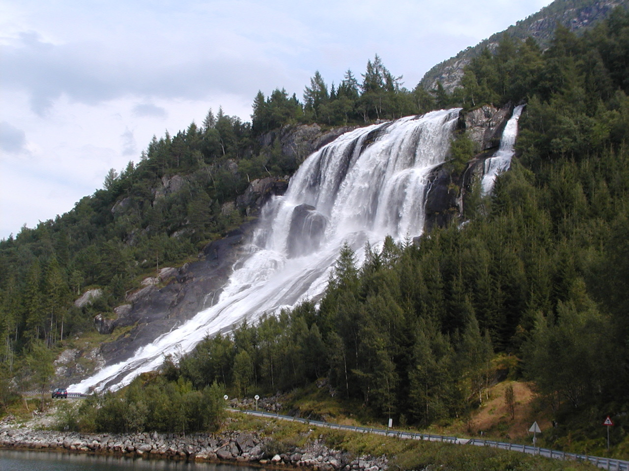 The Furebergfossen Waterfall, 5476 Mauranger, Норвегия