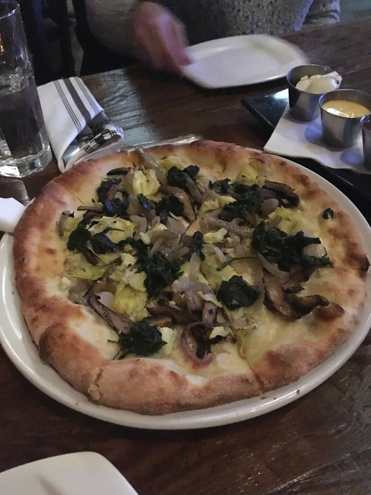 🌞 — Even when places don't have a vegan pizza...