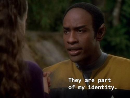 replicarters:part2of3:Star Trek Voyager S2E22:...