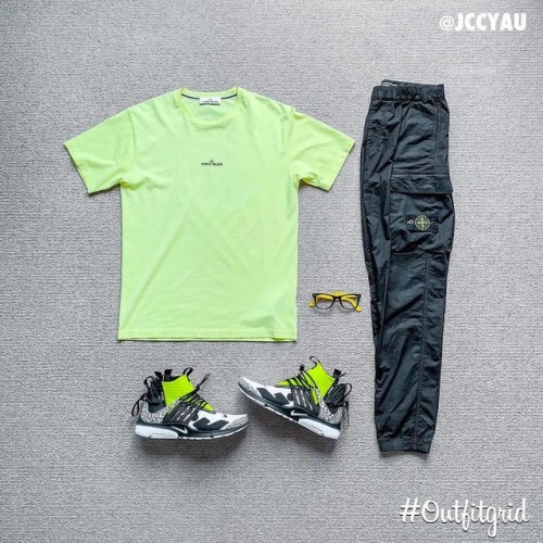 Today’s top #outfitgrid is by @jccyau.▫️ #StoneIsland...