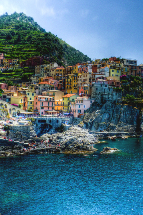 italian-luxury:Manarola, Cinque Terre  by Vali