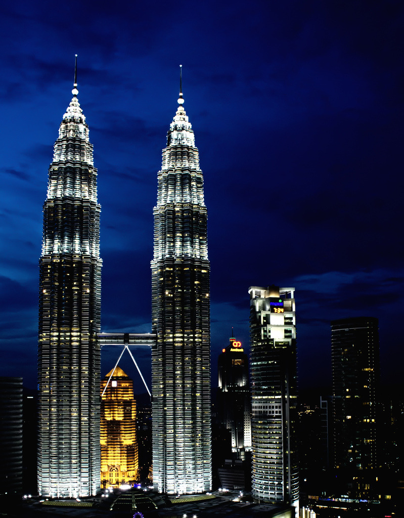 Amazing Places - Petronas Towers - Kuala Lumpur - Malaysia (von...