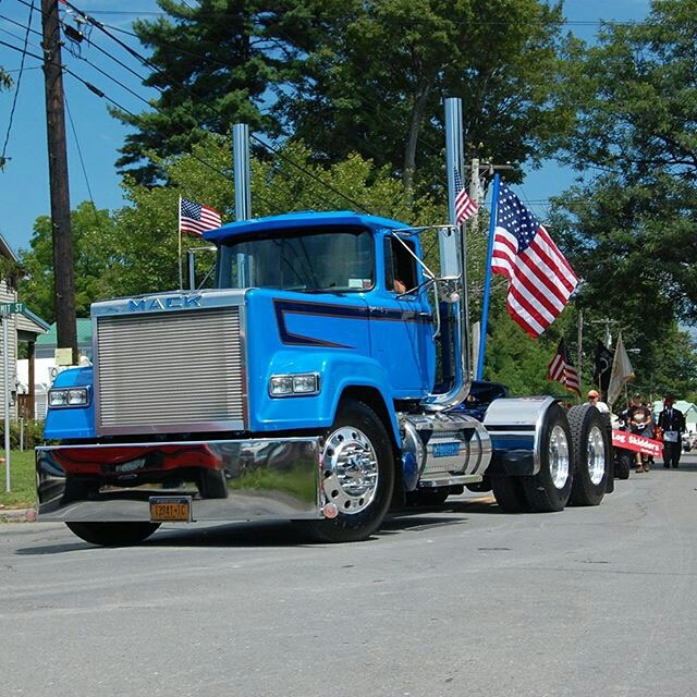 Semitrckn — Mack Superliner Custom