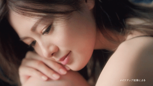 시라이시 마이(白石麻衣, しらいし まい) 움짤 - 마키아 쥬 화장품 광고