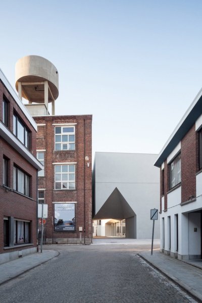 Faculty of Architecture, Université Catholique de Louvain / Aires MateusTim Van de Velde 