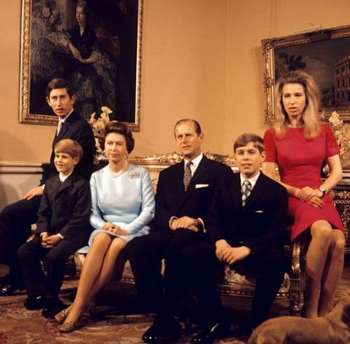 heavyarethecrowns:Siblings SpamPrince Charles, Princess Anne,...