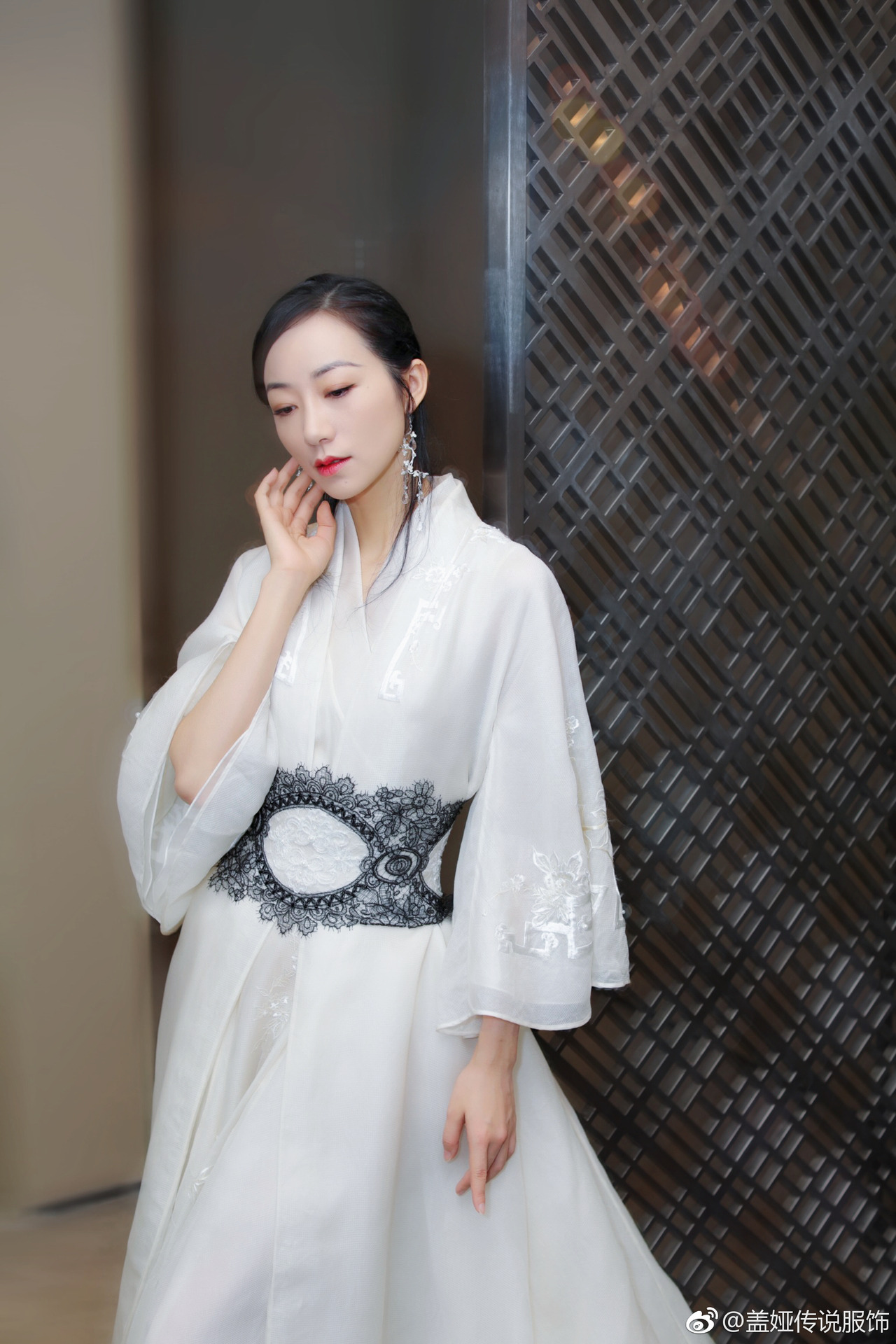 dressesofchina: Actresses Liu Tao and Han Xue â€¦ â€“ China (ä¸­å›½)