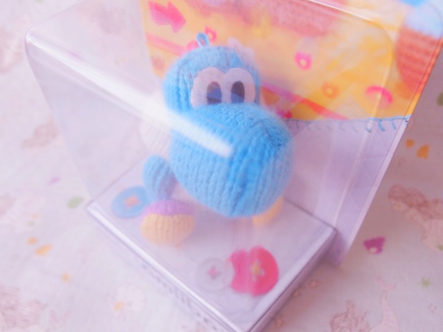 blue woolly yoshi amiibo