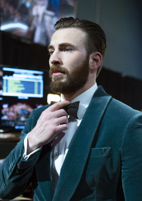 luvinchris:Chris Evans BACKSTAGE AT THE OSCARS 2019