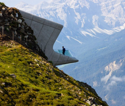 kateoplis:<br /><br />Zaha Hadid does it again: The Messner Mountain Museum