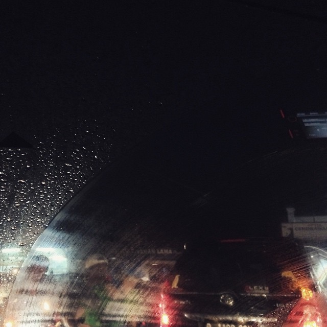14 Gambar Hujan  Di Waktu  Malam  Rudi Gambar