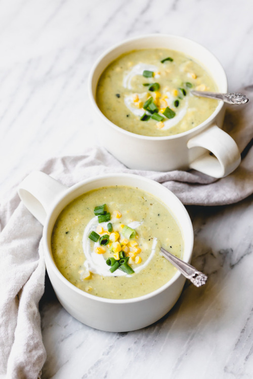 foodffs:Thick and Creamy Vegan Corn ChowderFollow for...