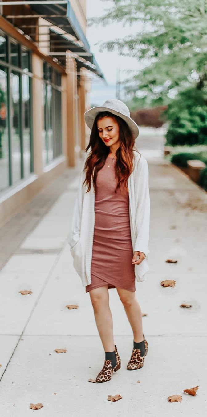 10 Easy Outfits for When You Hate Everything You Own - #Beautiful, #Outfit, #Photo, #Best, #Streetstyle Giveaway!Head over to my insta stories to answer a few questions for me, and Ienter you into this weeks engagement giveaway! $25 Sephora gift card! This dress comes in several colors and is under $60! Head to my link in bio to shop this look!  , liketkit 