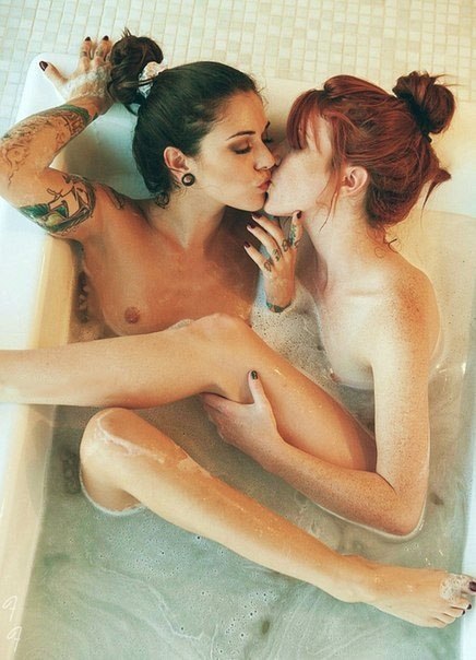 Long xxx Two lesbians are bathing 3, Free porn pics on cumnose.nakedgirlfuck.com