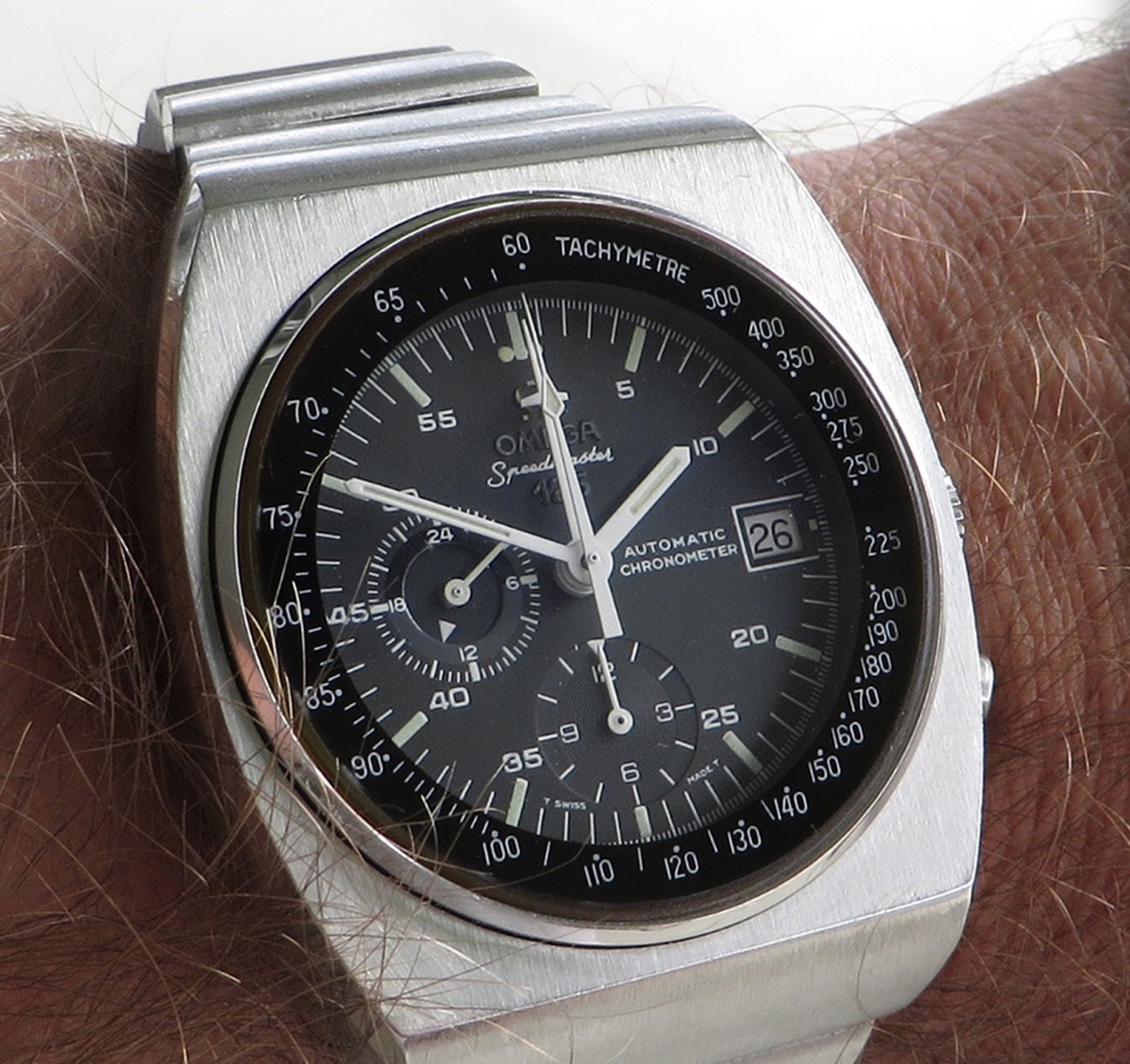 speedmaster automatic chronometer
