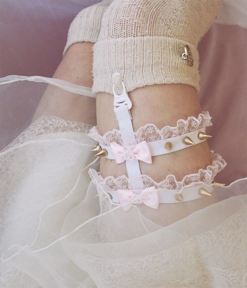 fortheloveofcare:Pastel Pink Filianistic Lesbian Moodboard...