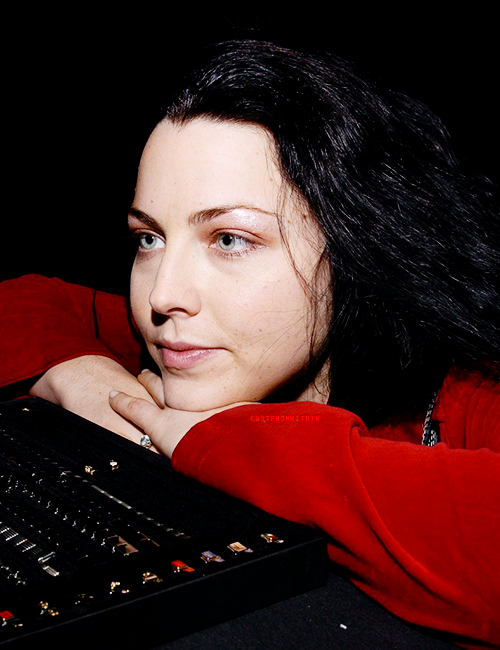 evanescence wake me up evanescence wake me up