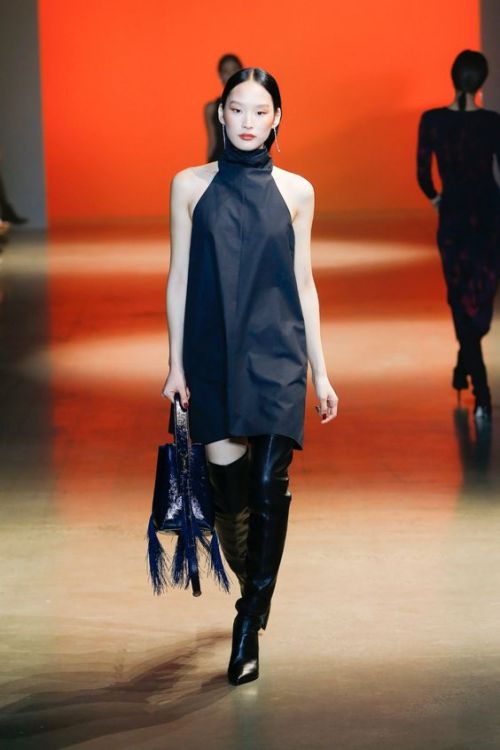 thegirlinthemiddlerunway