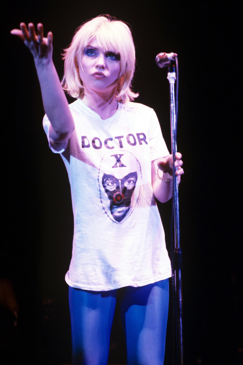 digitrix:Debbie Harry, 1980This one is for Ivi. ;)