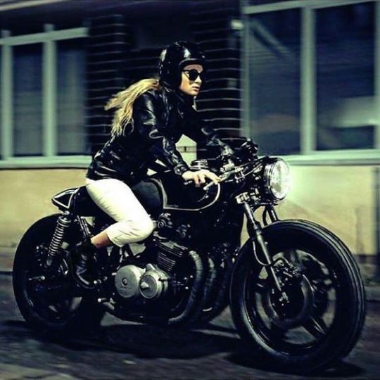 Cafe Racer Girls Photo 5893