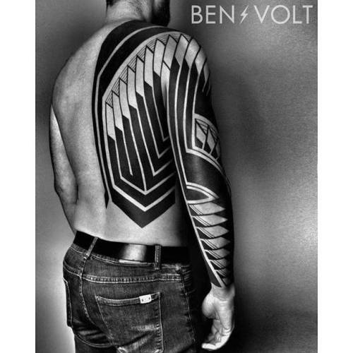 By Ben Volt, done at FORM8 Tattoo, San Francisco.... tribal;neotribal;big;back;freehand;benvolt;op art;facebook;blackwork;twitter;geometric