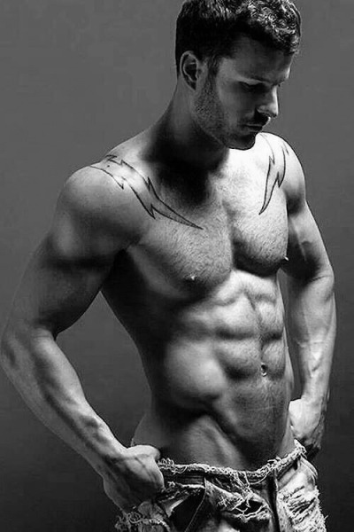 Woof! Real Man! I’m in love!