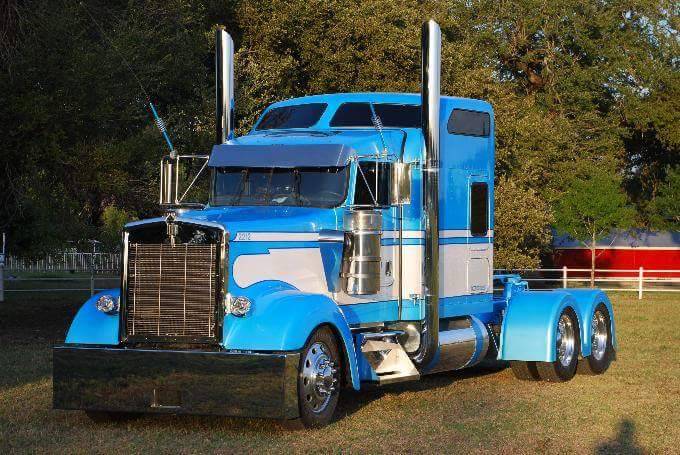 Semitrckn — Kenworth custom W900L