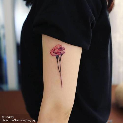 By Ungrey, done in Seoul. http://ttoo.co/p/187894 flower;small;lisianthus flower;tiny;ungrey;ifttt;little;nature;medium size;illustrative;upper arm