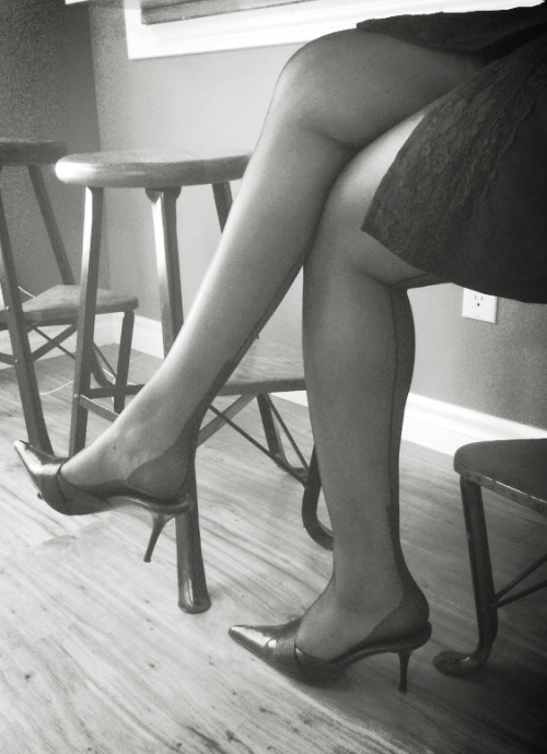 seamsforfun:I love these Havana Fully Fashioned Stockings.