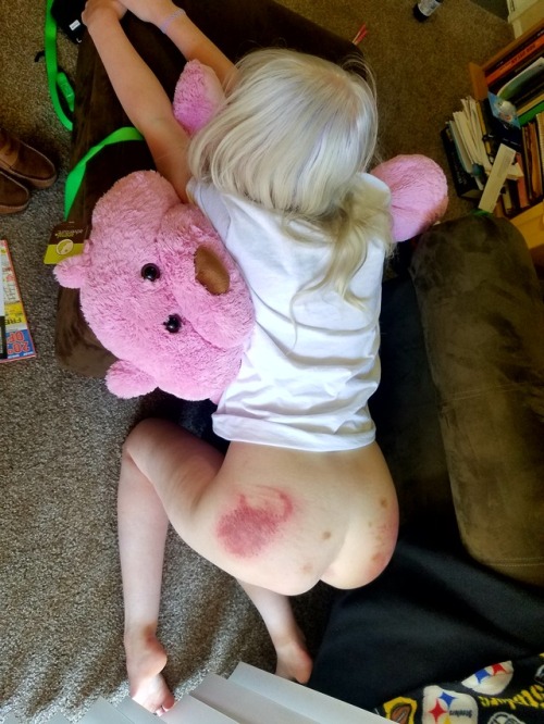 feraldolly:After spanking snuggles