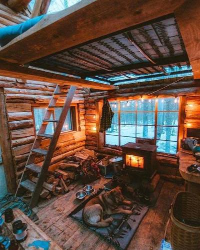 This cozy cabin