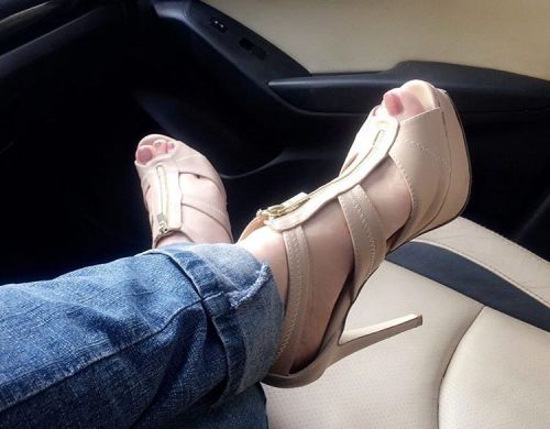 lajennylove:Me gustaron mucho mis nuevos zapatos de...