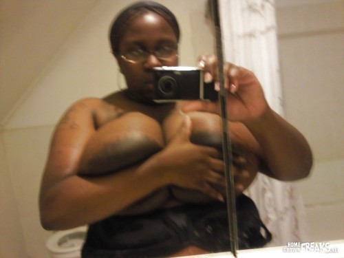 mrking2603:lovethemblacktitties:LovelyHmmm look familiar...