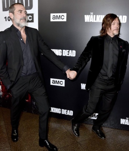 normanreedustea:Jeffery Dean Morgan and Norman Reedus attend...