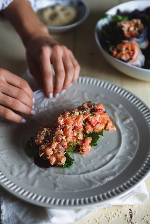 Trois Fois Par Jour Tartare De Saumon Fraises Mayonnaise Epicee