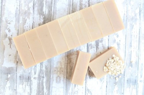 lilac-soap:Oatmeal Goat Milk Honey Soap // Zaaina