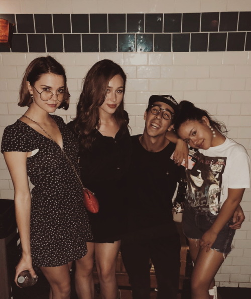 i love it all alycia Alycia Debnam Carey alycia debnam-carey alicia clark cierra ramirez noah sadoun maia mitchell fear the walking dead feartwd lexa babe love