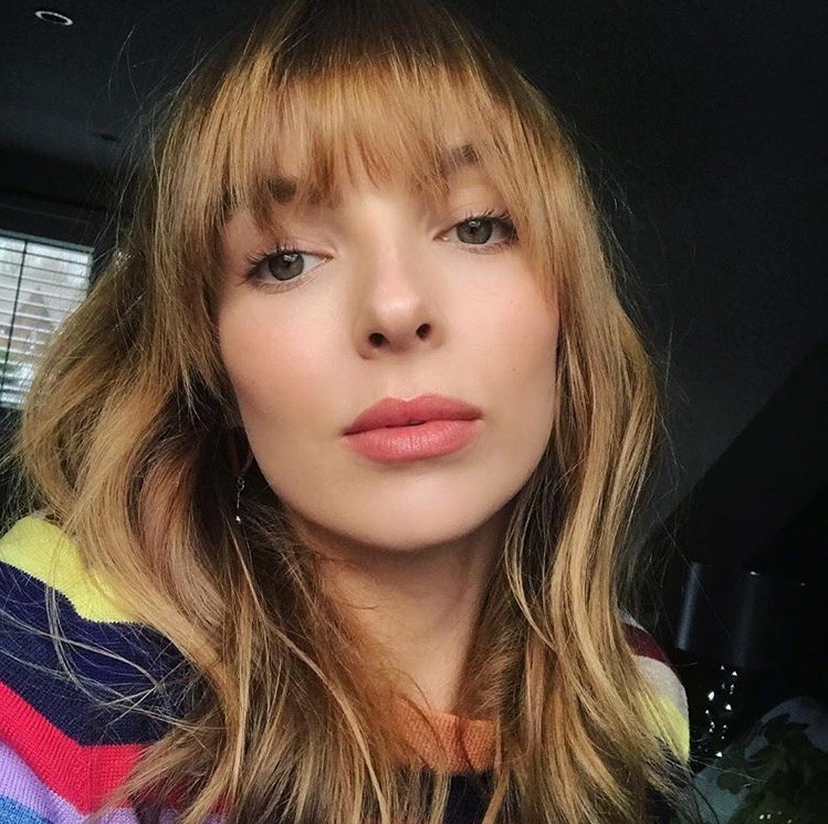 just chillin’ — blessing your timeline with jodie comer’s selfie...
