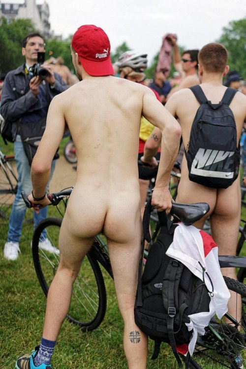 londonnakedbikeride:Use the tag for more of them. 1 of 6.