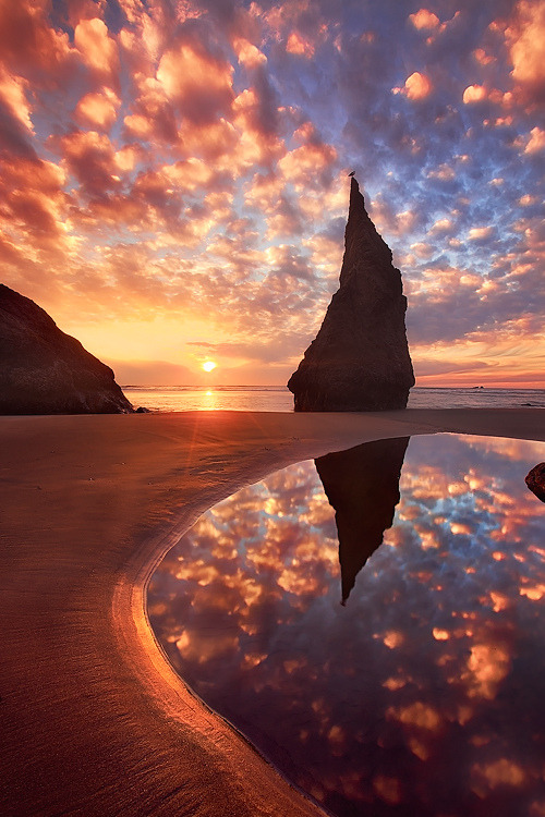 vurtual:Vertical Wizards Hat - Oregon, US (by Chip Phillips)